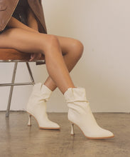 Load image into Gallery viewer, Riga - Western Inspired Slouch Boots
