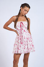 Cargar imagen en el visor de la galería, Berry Floral Dress