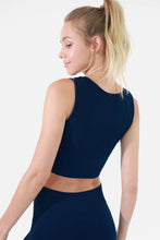 Cargar imagen en el visor de la galería, Plunge V-Neck Crop Top