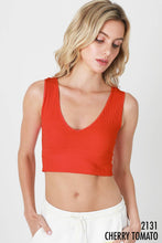 Cargar imagen en el visor de la galería, Plunge V-Neck Crop Top