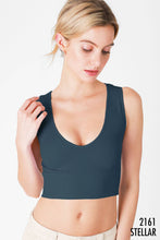 Cargar imagen en el visor de la galería, Plunge V-Neck Crop Top