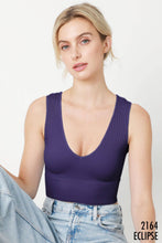Cargar imagen en el visor de la galería, Plunge V-Neck Crop Top