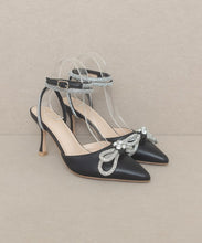 Load image into Gallery viewer, OASIS SOCIETY Chelsea - Bow Front Kitten Heel
