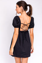 Cargar imagen en el visor de la galería, SHORT SLEEVE BACK TIE DETAIL BABYDOLL DRESS
