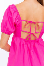 Cargar imagen en el visor de la galería, SHORT SLEEVE BACK TIE DETAIL BABYDOLL DRESS
