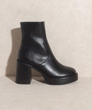 Cargar imagen en el visor de la galería, Oasis Society Alexandra - Platform Ankle Boots
