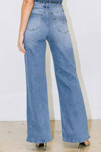 Cargar imagen en el visor de la galería, Distressed Wide Fit Jeans
