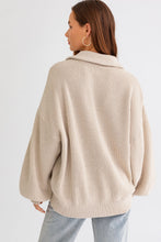 Cargar imagen en el visor de la galería, Taupe Zip Up
