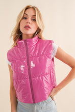 Cargar imagen en el visor de la galería, Gloss Shiny PU Quilted Puffer Zip Up Crop Vest
