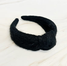 Cargar imagen en el visor de la galería, Cabled Knit Knotted Headband
