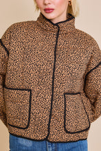 Cargar imagen en el visor de la galería, Cheetah Collared Jacket
