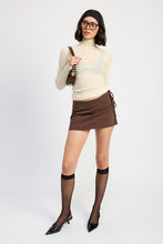 Cargar imagen en el visor de la galería, MINI LOW WAISTED SKIRT WITH RIBBON TIES
