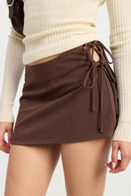 Cargar imagen en el visor de la galería, MINI LOW WAISTED SKIRT WITH RIBBON TIES
