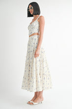 Load image into Gallery viewer, FLORAL TIERED MAXI SKIRT
