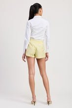 Load image into Gallery viewer, CONTRASTED WAIST BAND PLEATED SKORT
