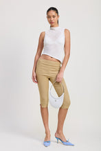 Cargar imagen en el visor de la galería, SLEEVELESS ASYMMETRICAL HIGH NECK TOP
