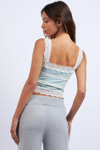 Cargar imagen en el visor de la galería, Lace Cropped Cami
