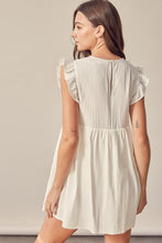 Cargar imagen en el visor de la galería, V-NECK BABYDOLL DRESS WITH SHORT LINED
