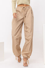 Load image into Gallery viewer, Oversized Cargo Pants
